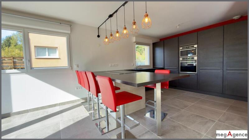 Maison jumelée - 85 m² - 4 pièces