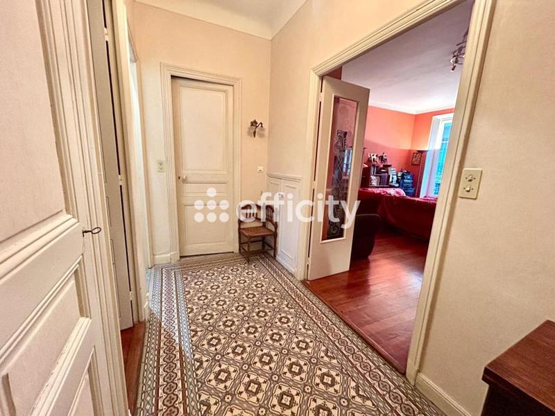 Appartement bourgeois - 78 m² - 2 pièces