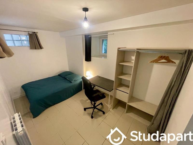 Chambre - 13 m² - 1 pièce