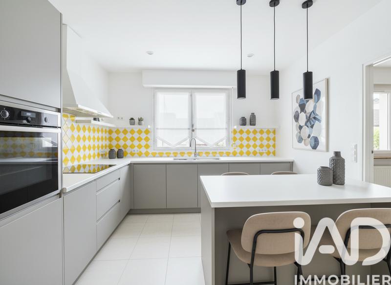 Maison - 167 m² - 6 pièces