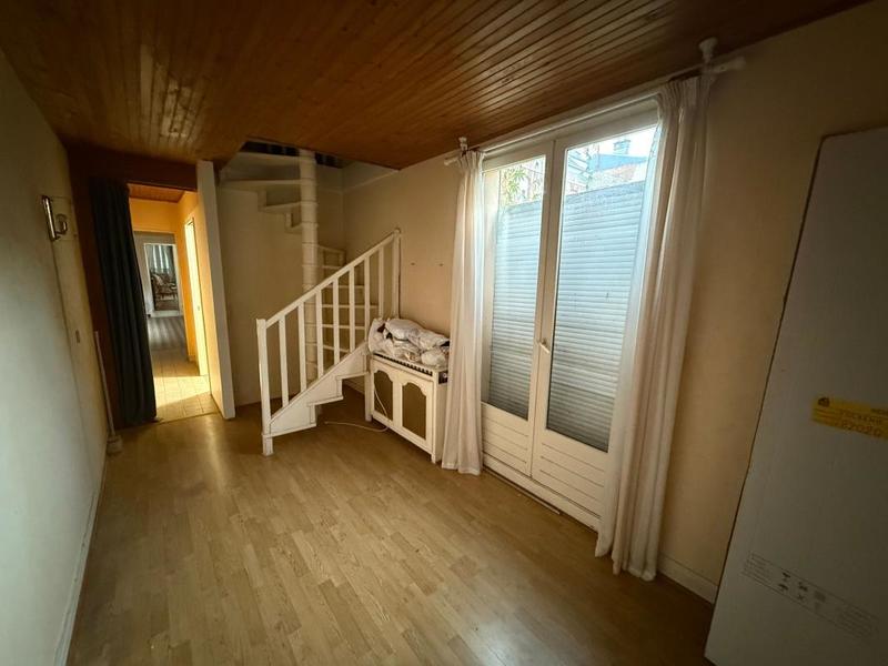 Maison de ville - 214 m² - 7 pièces