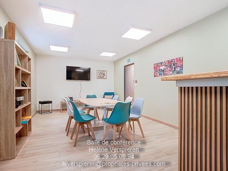 Maison - 213 m² - 10 pièces