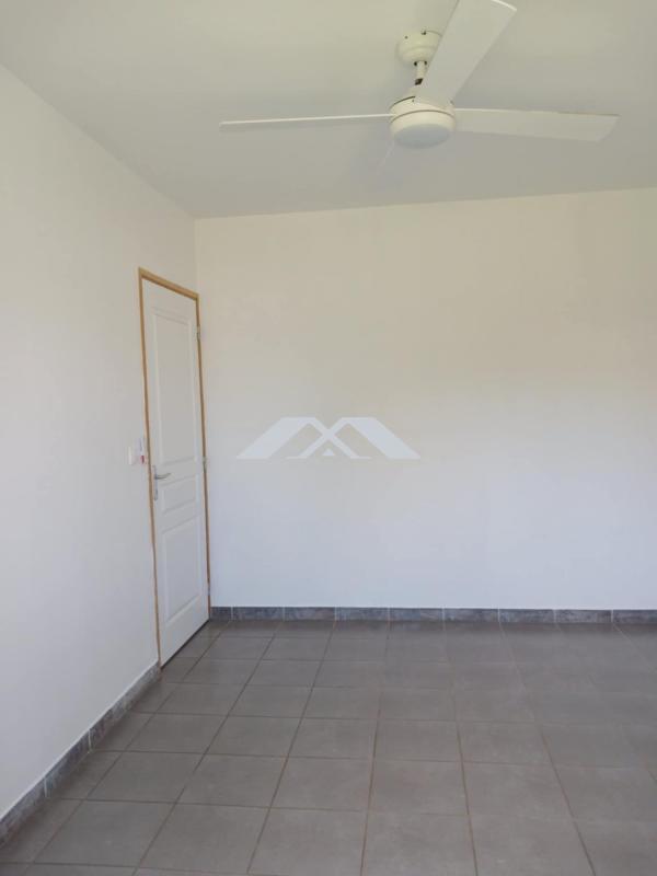 Local d'activité / Entrepôt - 59 m² - 3 pièces