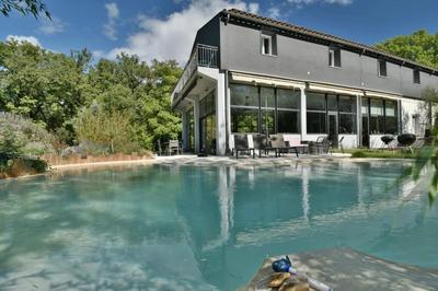 Mas - 296 m² - 8 pièces