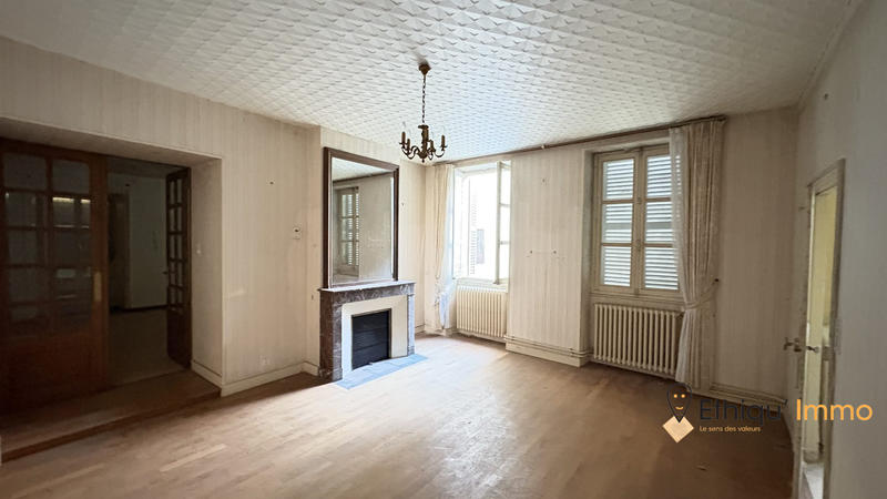 Maison - 202 m² - 8 pièces