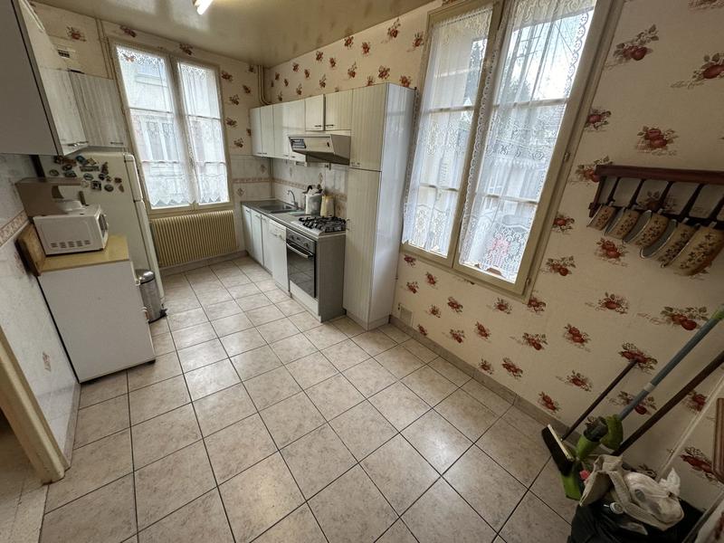 Maison traditionnelle - 129 m² - 6 pièces