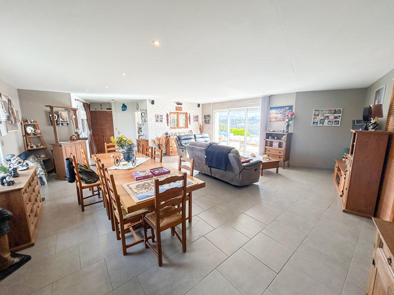 Maison - 170 m² - 6 pièces