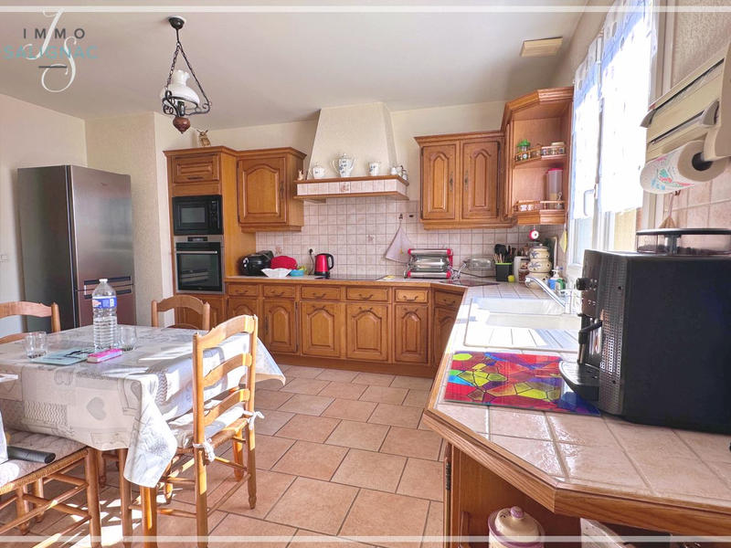 Maison - 121 m² - 5 pièces