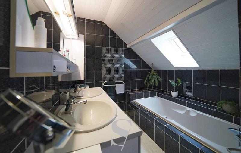 Maison - 111 m² - 6 pièces