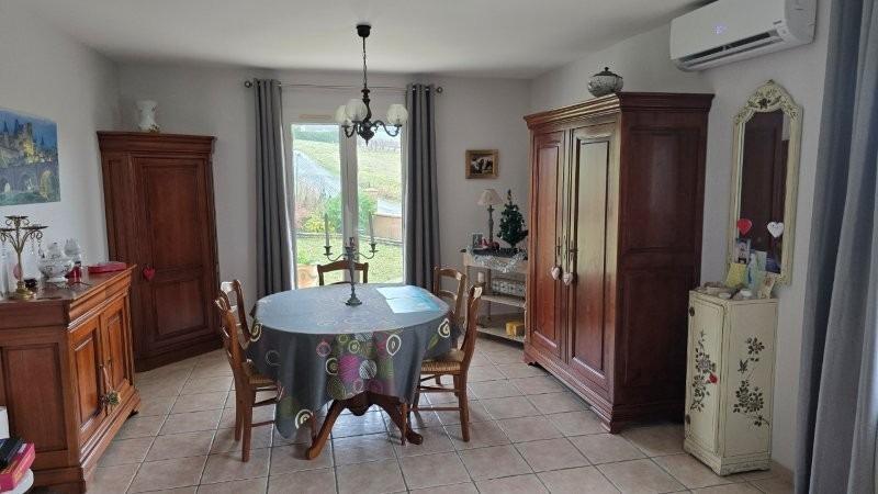 Maison - 1 320 m² - 5 pièces
