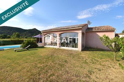 Maison - 104 m² - 4 pièces