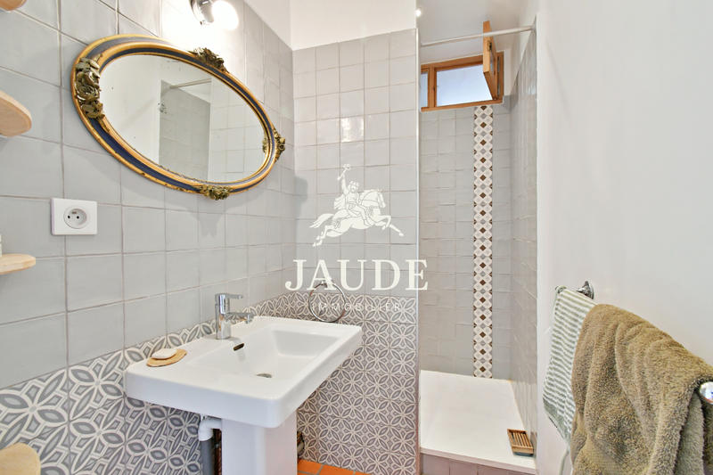 Appartement - 236 m² - 9 pièces