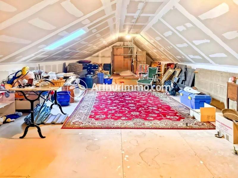 Maison - 189 m² - 8 pièces