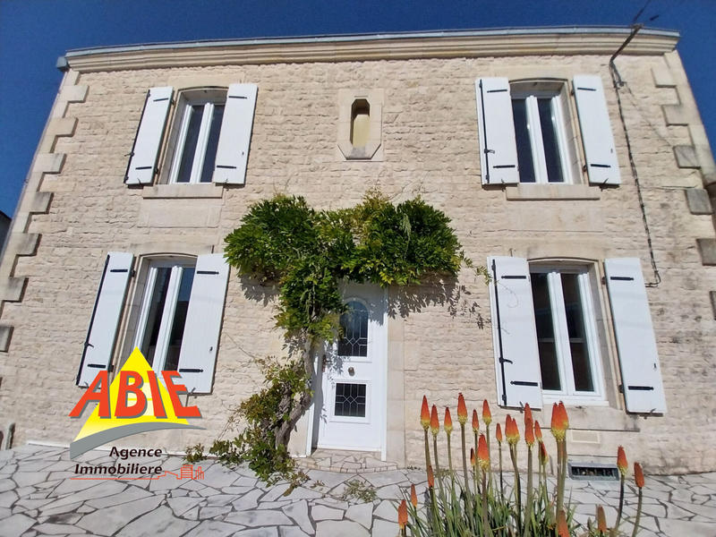 Maison - 120 m² - 6 pièces