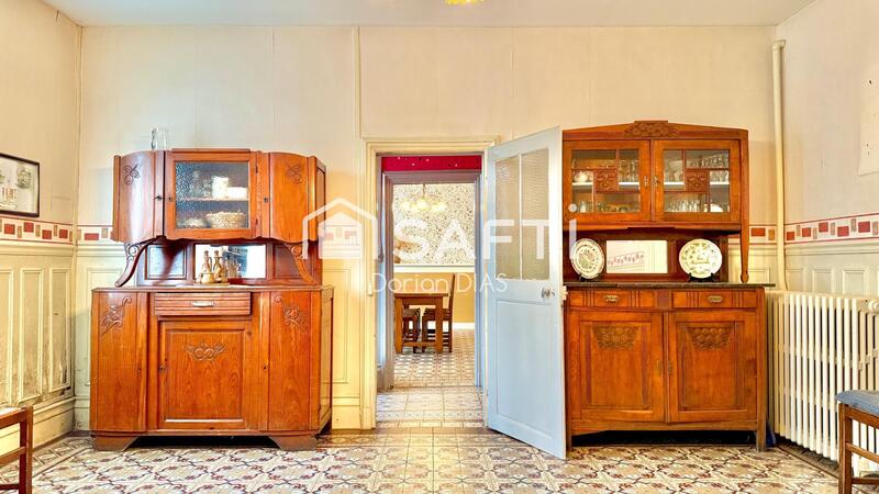 Maison - 240 m² - 6 pièces