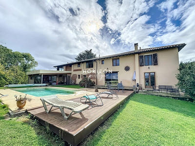 Ferme - 273 m² - 8 pièces