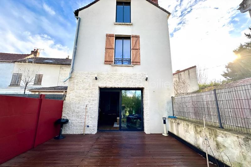 Maison - 110 m² - 4 pièces