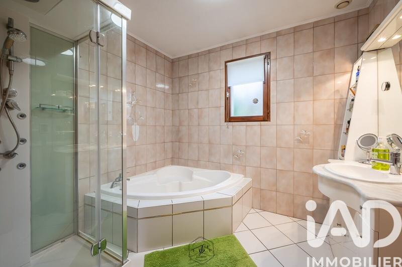 Maison - 159 m² - 6 pièces