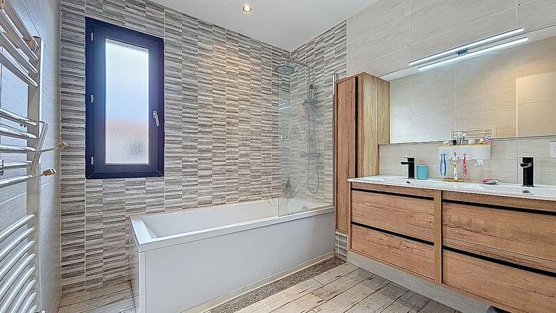 Maison - 106 m² - 5 pièces