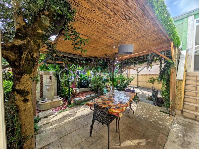 Maison traditionnelle - 186 m² - 8 pièces