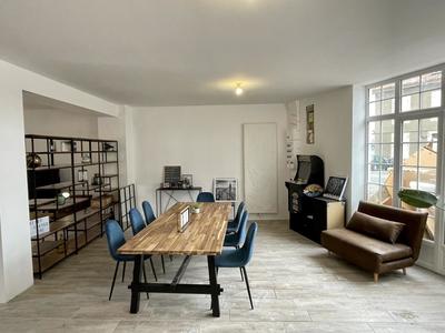 Chambre - 241 m² - 1 pièce