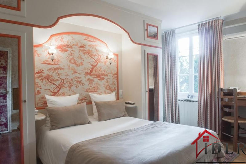 Propriété - 460 m² - 14 pièces