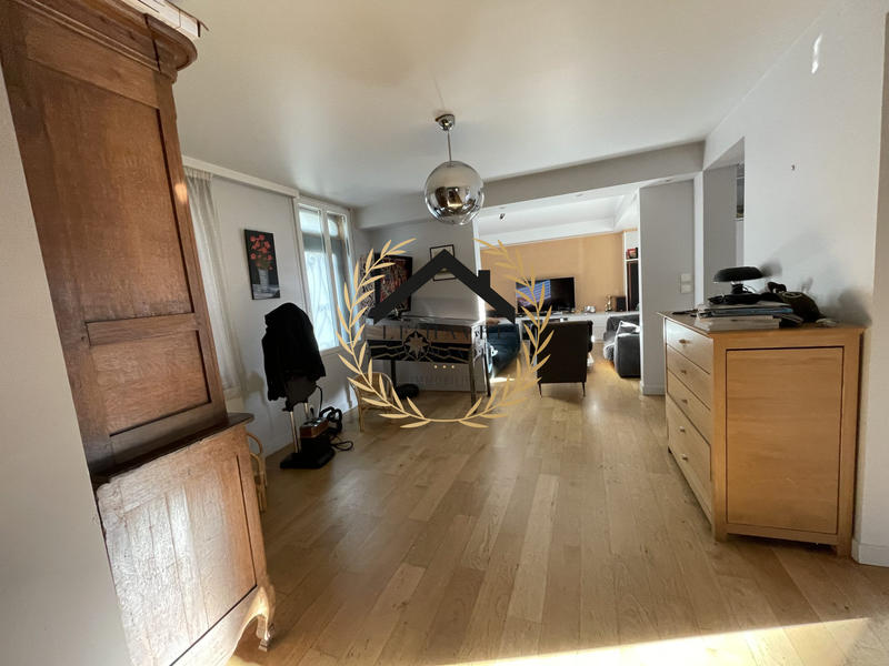 Maison ancienne - 210 m² - 7 pièces