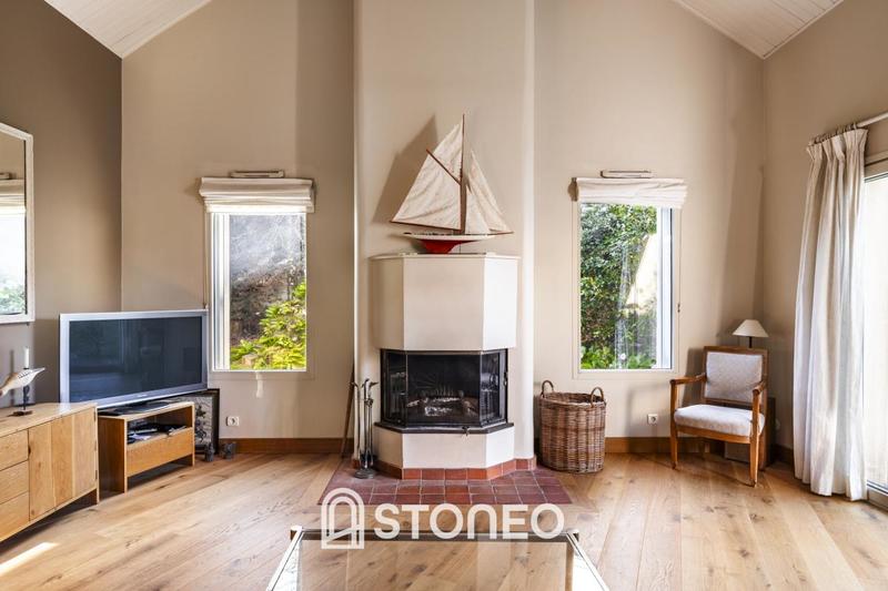 Maison ancienne - 204 m² - 7 pièces