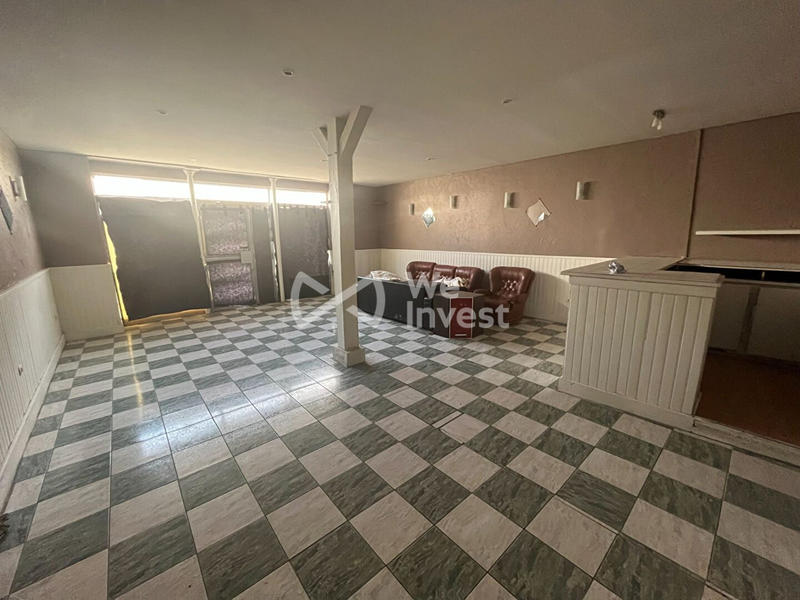 Local commercial - 70 m² - 3 pièces