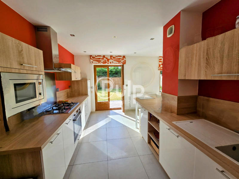 Maison - 85 m² - 6 pièces