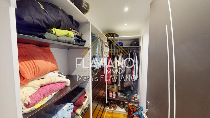 Appartement - 85 m² - 3 pièces