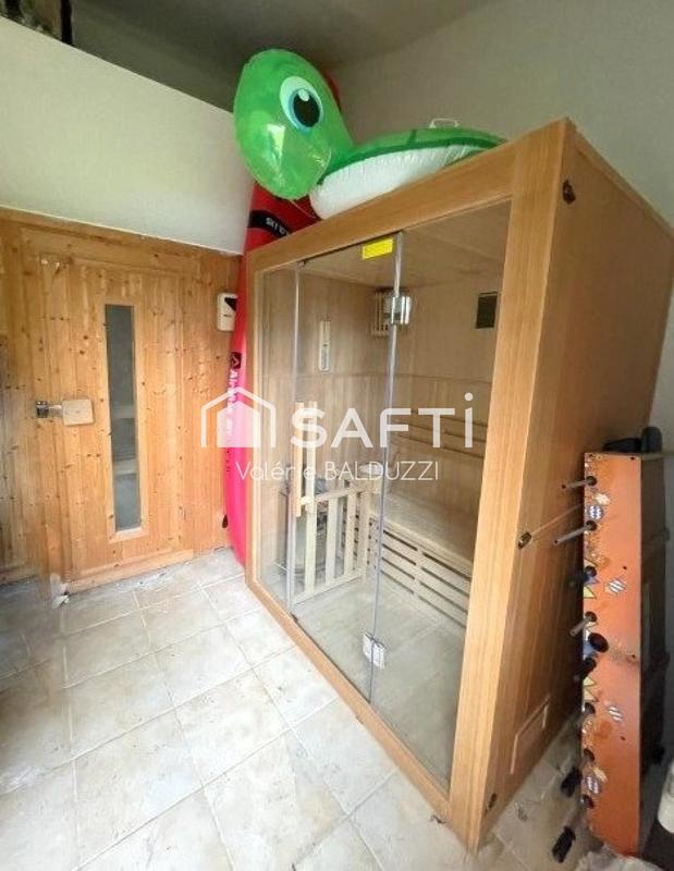 Maison - 205 m² - 7 pièces