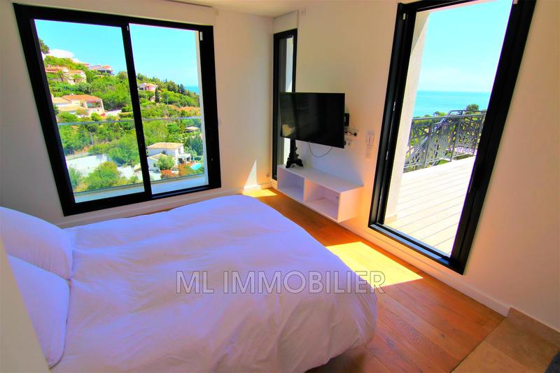 Maison contemporaine - 310 m² - 8 pièces