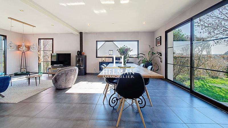 Maison - 167 m² - 6 pièces