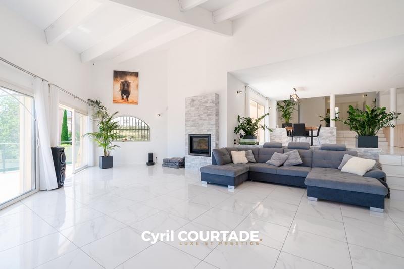 Villa - 245 m² - 7 pièces