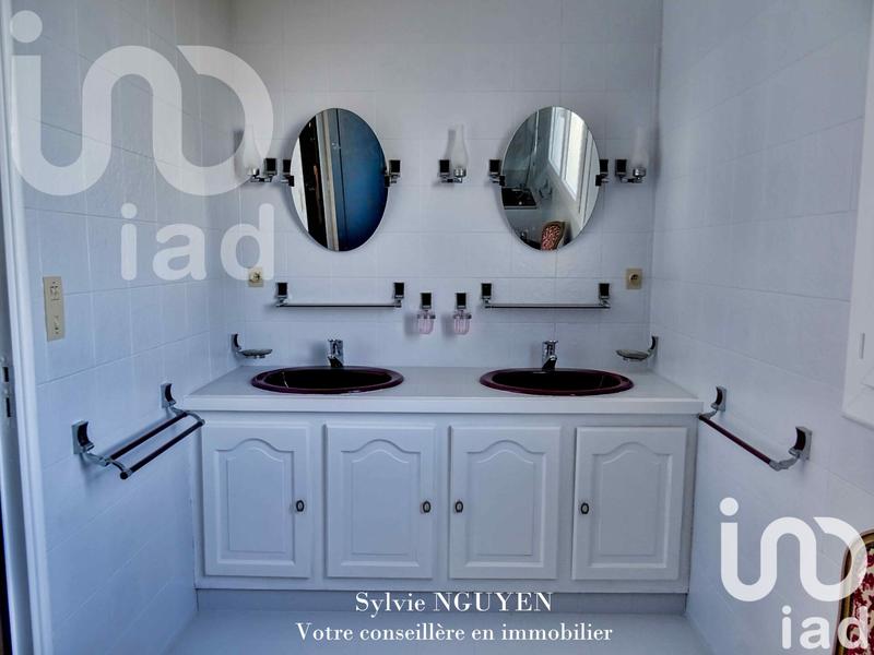 Maison - 486 m² - 12 pièces