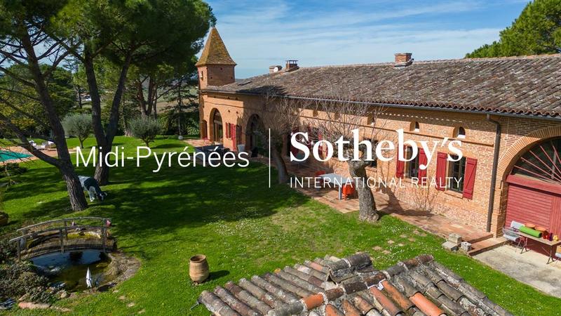 Corps de ferme - 600 m² - 14 pièces