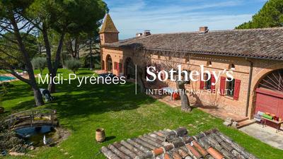 Corps de ferme - 600 m² - 14 pièces