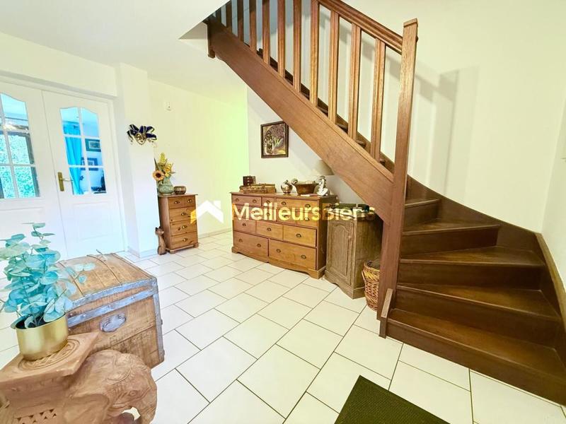 Maison - 190 m² - 8 pièces