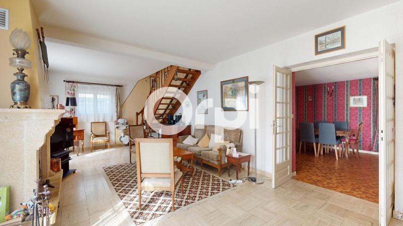 Maison - 200 m² - 7 pièces