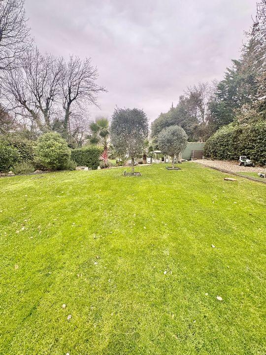 Villa - 225 m² - 7 pièces