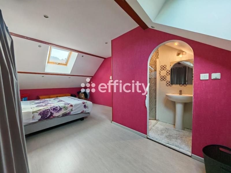 Maison - 144 m² - 7 pièces