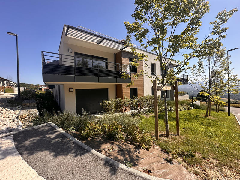 Appartement - 83 m² - 4 pièces