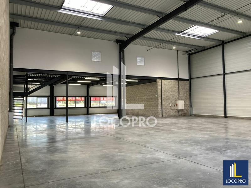 Local d'activité / Entrepôt - 578 m²