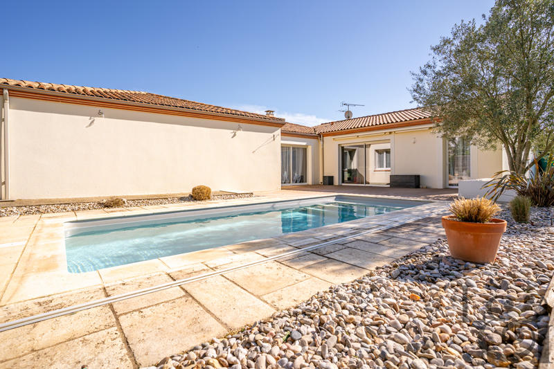 Maison - 190 m² - 8 pièces