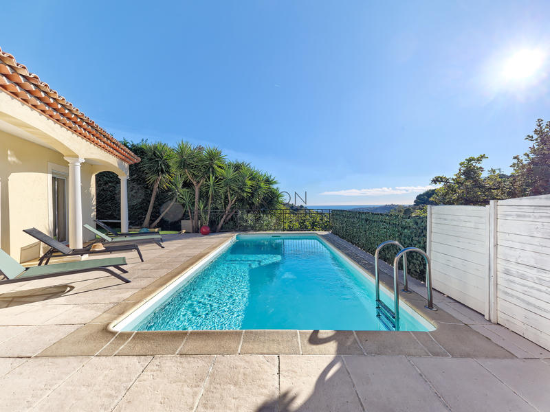 Villa - 165 m² - 6 pièces