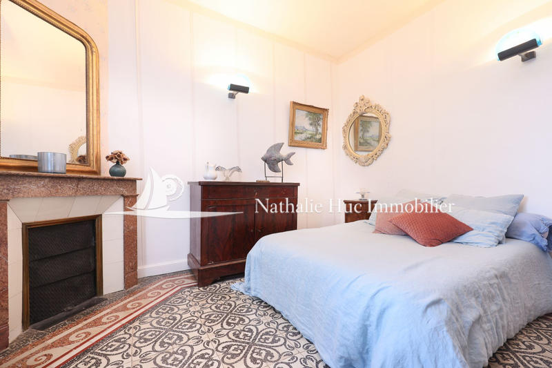 Maison - 300 m² - 7 pièces