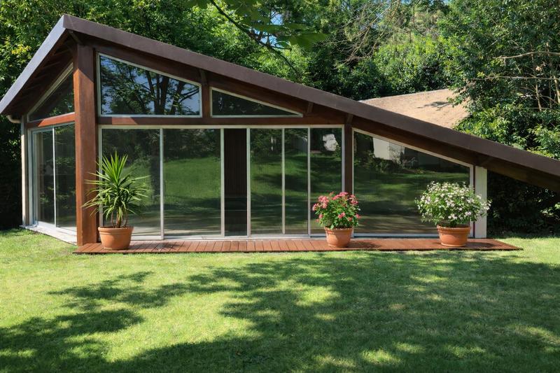 Propriété - 300 m² - 10 pièces