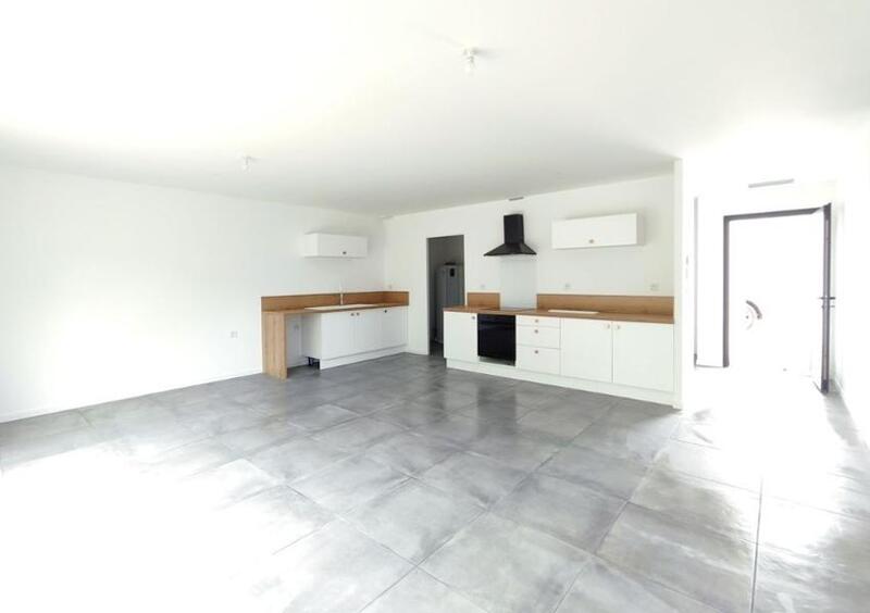 Maison - 93 m² - 4 pièces