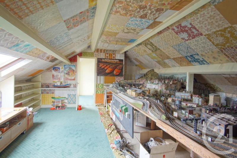 Pavillon - 143 m² - 5 pièces